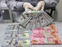 Rupiah Anjlok Mendekati Rp16.000/US$