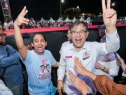 Cuit Pilih Anies Dapat Ganjar, Raja Juli Kena Skat Mat: Baliho Partaimu Ngerusak Mata!