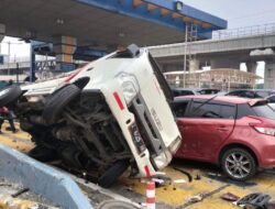 Kecelakaan Beruntun di Gerbang Tol Halim Utama