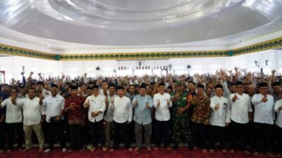 Bupati Seluma Lakukan Halal Bihalal Dengan Puluhan Tenaga Honorer