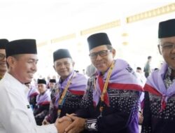 Calon Jamaah Haji Bengkulu Selatan Langsung di Lepas Oleh Sekda Sukarni Sebanyak 146 Jamaah