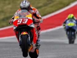 Bagnaia Bilang Begini Saat Disalip Marquez Jelang Finis