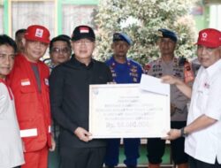 Gubernur Bengkulu Sampaikan Bantuan Warga, Hingga Membuat Terharu Masyarakat Agam