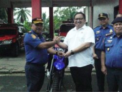PJ Walikota Beri Hadiah 1 Unit Motor Trail Apresiasi Kinerja Personel Damkar