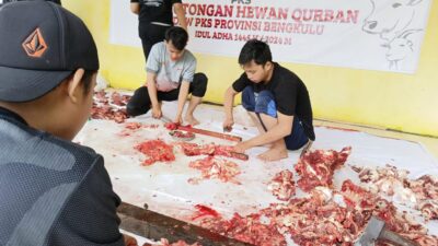 Hari Raya Kurban PKS Bengkulu Salurkan Daging  Kepada Masyarakat