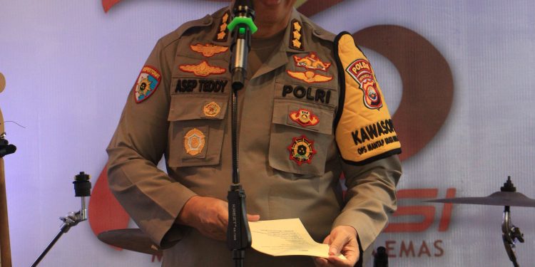 Dalam rangka memeriahkan Hari Ulang Tahun Bhayangkara ke-78, Polda Bengkulu menggelar Festival Musik yang berlangsung meriah. Acara ini dibuka secara resmi oleh Irwasda Polda Bengkulu Kombes Pol Asep Teddy Nurrasyah S.Ik., M.M. di Bencoolen Indah Mall (BIM) Bengkulu, Jum’at (21/06/24).