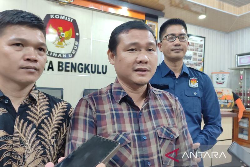 Ketua KPU Kota Bengkulu Reyendra Firasad. ANTARA/Anggi Mayasari