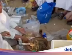 Jemaah Haji Asal Madura Viral Jual RujaK Di Arab Saudi