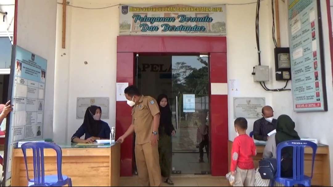 FotoTambahan blangko e-KTP dinilai mampu memenuhi kebutuhan masyarakat Bengkulu Utara yang membutuhkan KTP