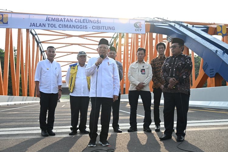 Wakil Presiden (Wapres) RI Ma’ruf Amin meresmikan Jalan Tol Cimanggis–Cibitung, di Kecamatan Cileungsi, Kabupaten Bogor