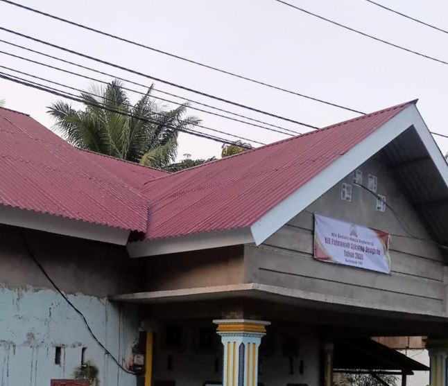 Rumah Sekretarian KKN kelompok 149 uinfas bengkulu di air latak seluma