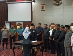 Rohidin Izin Maju Pilgub Bengkulu Usai Rapat Paripurna DPRD
