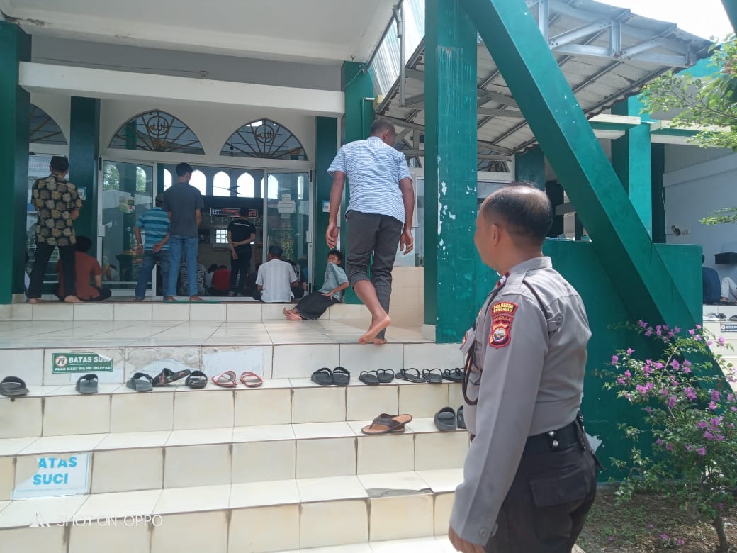 Pengamanan pelaksanaan ibadah Shalat Jumat, Polsek Ratu Samban