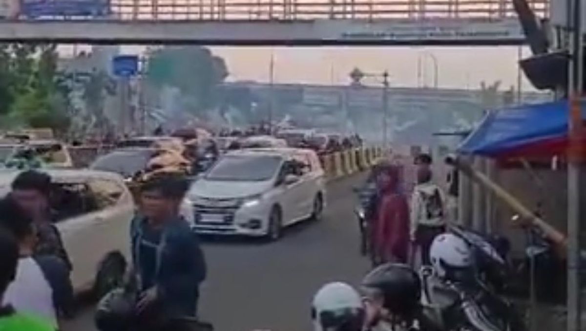 Tawuran di bassura Cipinang Besar Utara, Kecamatan Jatinegara, Jakarta Timur