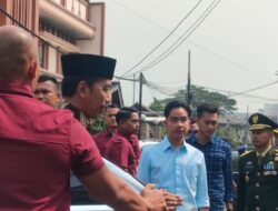 Presiden Jokowi dan Wapres Terpilih Gibran Melayat ke Rumah Duka Hamzah Haz di Jaktim