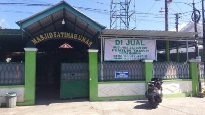 Viral masjid dijual di Makassar. Masjid bernama Masjid Fatimah Umar ini terletak di BTN Makkio Baji, Kecamatan Manggala, Makassar
