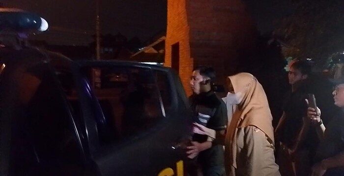 Suami gerebek istri selingkuh dengan pria lain di Mojokerto