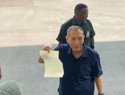 Politikus Jusuf Hamka Datangi Kantor Golkar Serahkan Surat Mengundurkan Diri Sebagai Kader