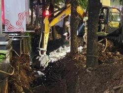 Polisi Alihkan Arus Lalu Lintas Guna Menghindari Lokasi Kebocoran Gas di Kuningan Jaksel