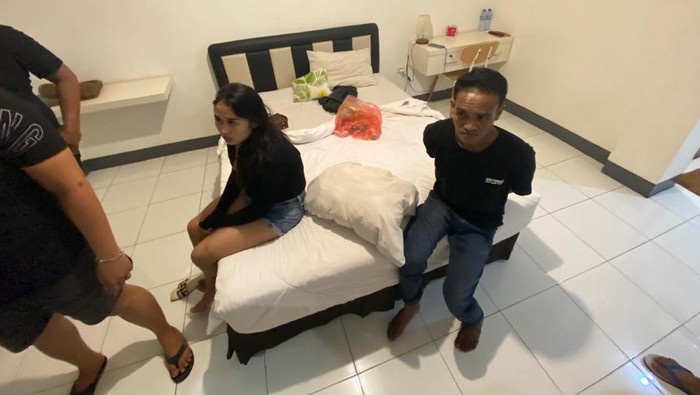 Polisi grebek kurir sabu saat kencan dengan wanita pesanan di salah satu kamar hotel Kelurahan Monjok Timur, Kecamatan Selaparang, Kota Mataram, NTB