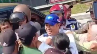 Cekcok mulut jukir liar dan petugas dishub medan
