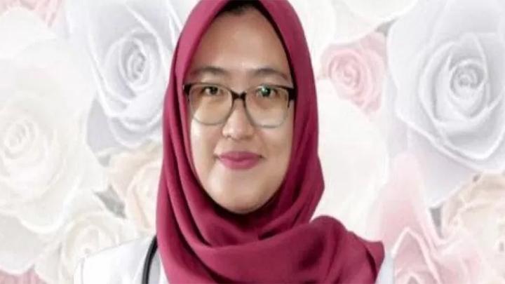 dr Aulia Risma Lestari