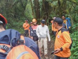 Tim SAR Evakuasi Pria Asal Bengkulu Alami Hipotermia saat Mendaki Gunung Kerinci di Ketinggian 3072 mdpl