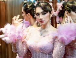 Angel Karamoy Memamerkan Outfit Mewah di Puncak Burj Khalifa dengan Harga Selangit