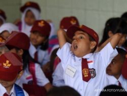 Kemendikdasmen Bantah Isu Usulan Menteri Penggunaan NEM Terkait Syarat Masuk SMP dan SMA