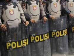 Tuntut Kenaikan Gaji, Massa Buruh Serbu Istana 1.270 Personel Gabungan Dikerahkan