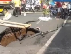 Viral Insiden Jalan di Malang Ambles Undang Banyak Komentar