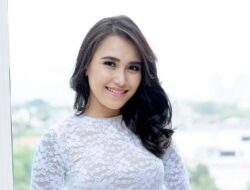 Ayu Ting Ting Dapat Kritikan Karena Dress Santai di Pernikahan Asistennya.