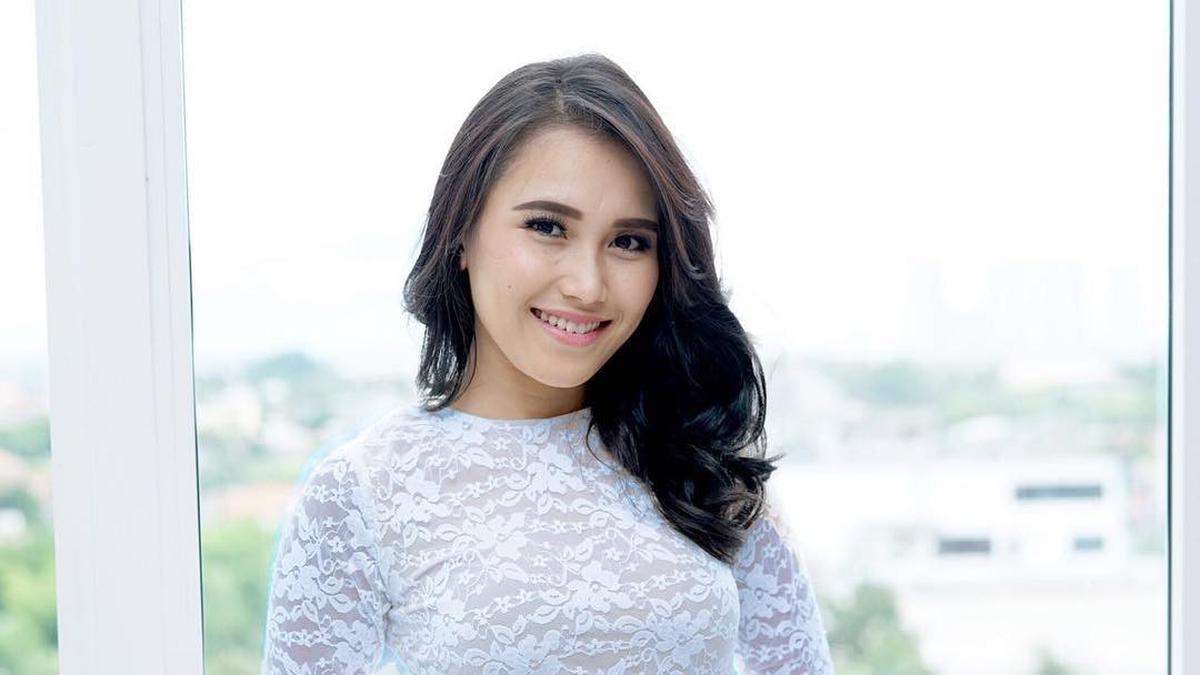 ayu tinting (foto :femila.com))