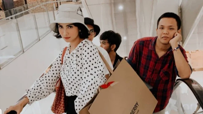 foto alm vanesa (foto: intipseleb.com)