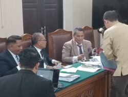 PN Jaksel menolak gugatan praperadilan dari pengusaha Sumsel, Halim Ali, dan berkas kasusnya telah dilimpahkan oleh Polri ke Kejaksaan Agung.