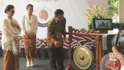 foto pameran batik nasional
