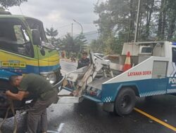 Hilang Kendali Truk Tabrak Bus di Puncak Bogor 2 Diantaranya Luka-Luka