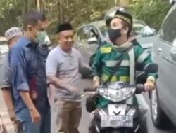 Ustaz Maulana viral setelah videonya terungkap tidak mengenakan helm saat dibonceng. Menanggapi hal ini, pihak kepolisian memberikan keterangan.