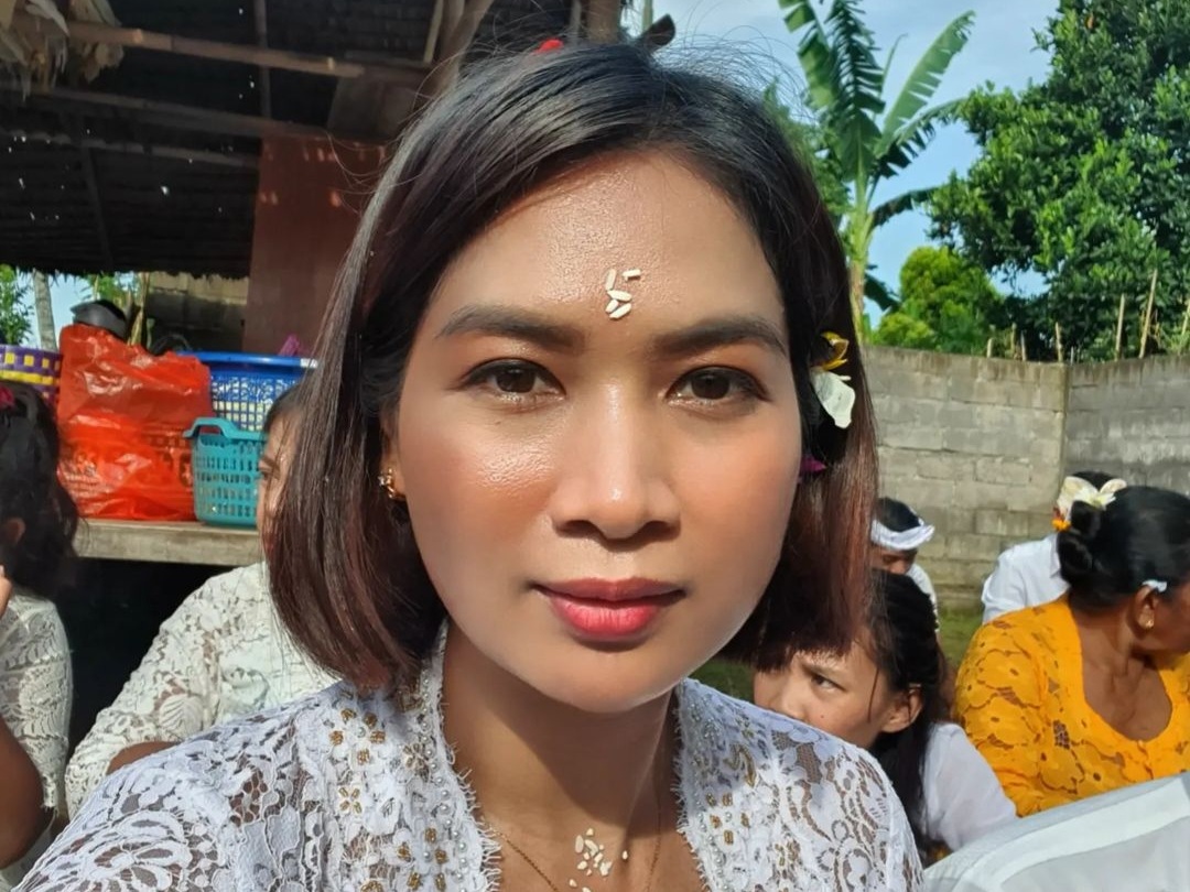wanita diduga di telpon mayor teddy (foto warabanjar.com)
