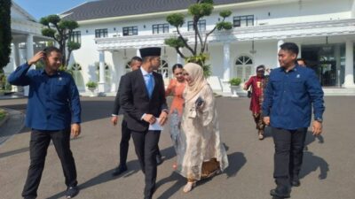Raffi Ahmad dan Nagita Slavina hadiri pelantikan kepala badan di istana negara