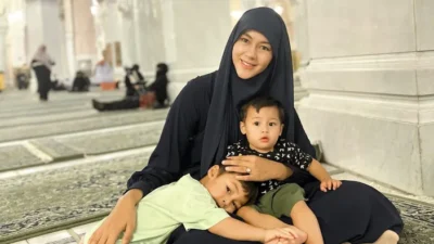 diduga baim wong membayra seorang lelakio untuk menjadi selingkuhan paula (pikiran-rakyat.com)