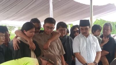 Pemakaman Dina Mariana