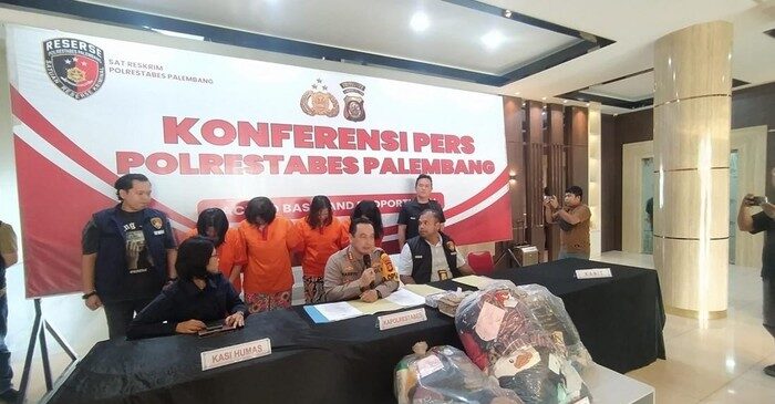 Polisi amankan komplotan emak-emak pencuri pakaian di pusat perbelanjaan