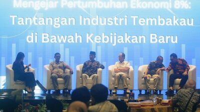 Federasi Serikat Pekerja Rokok Tembakau Makanan dan Minuman Serikat Pekerja Seluruh Indonesia (FPS RTMM SPSI) menilai aturan tersebut memicu gelombang pemutusan hubungan kerja (PHK)