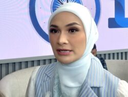 Putri Zulhas dan Zumi Zola Siap Menikah, Zulkifli Hasan Antar Undangan ke Jokowi