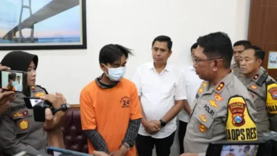 Mahasiswa Bangkalan bakar pacar